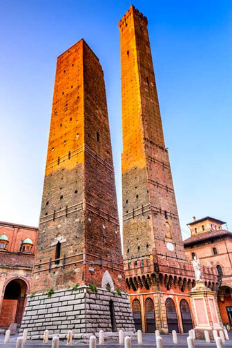 Bologna torre degli asinelli corso makeup e armocromia